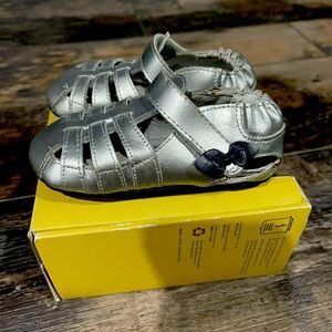 Robeez Sarah Sandal Silver 18-24 mo